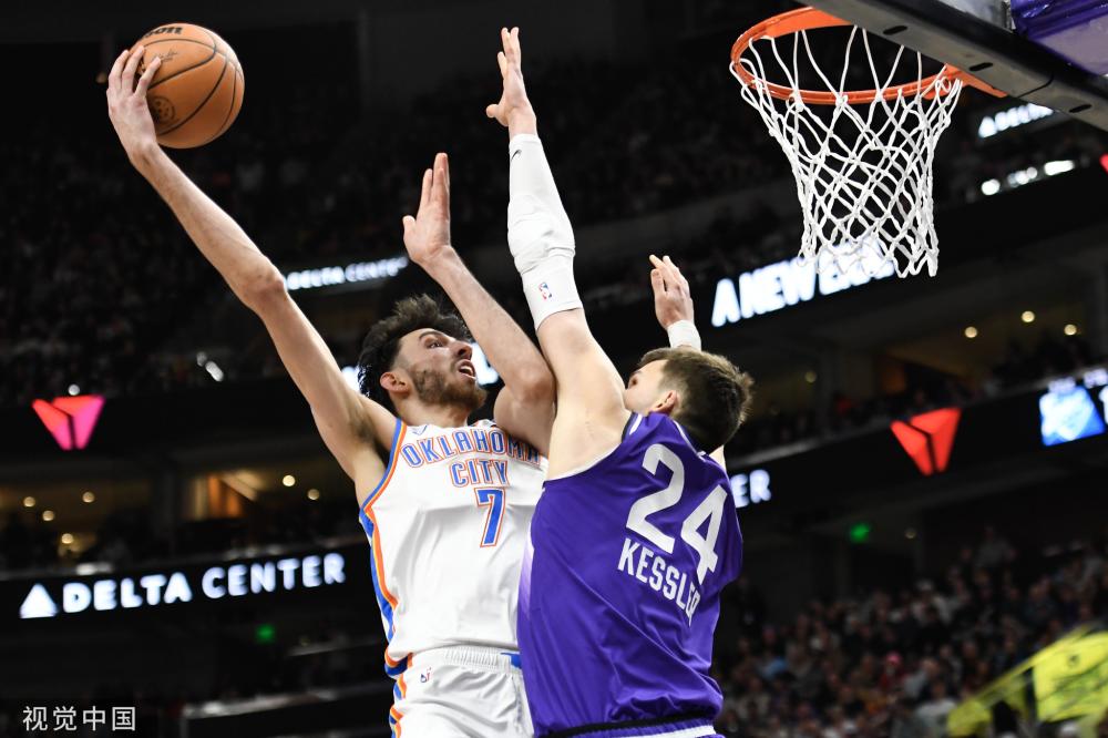 足球中场明 足球中场明